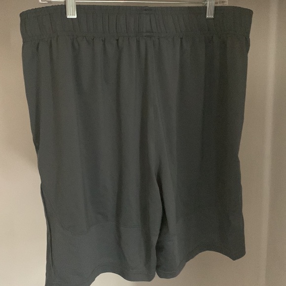 Men’s XL Under Armour Maryland Raid Short Pitch Gray - Picture 5 of 7